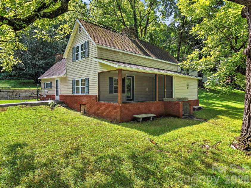 168 Huntley Road, Fletcher, NC 28732.  MLS# CAR4417803, YatesRealty ID 46717. 