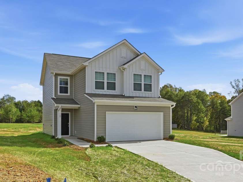129 Pumice Drive, Statesville, NC 28625.  MLS# CAR4318134, YatesRealty ID 46718. 