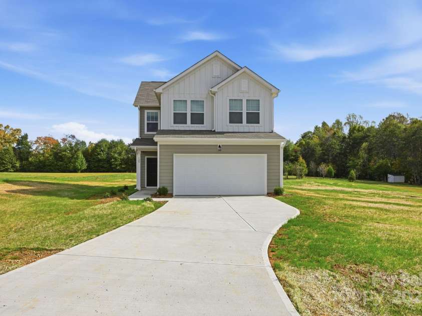 129 Pumice Drive, Statesville, NC 28625.  MLS# CAR4318134, YatesRealty ID 46718. 