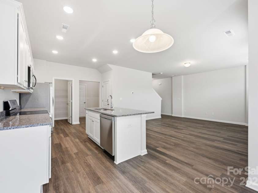 129 Pumice Drive, Statesville, NC 28625.  MLS# CAR4318134, YatesRealty ID 46718. 