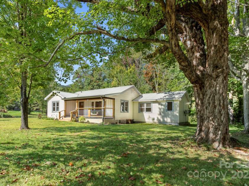 1808 Allens Creek Road, Waynesville, NC 28786.  MLS# CAR4300767, YatesRealty ID 4672. 