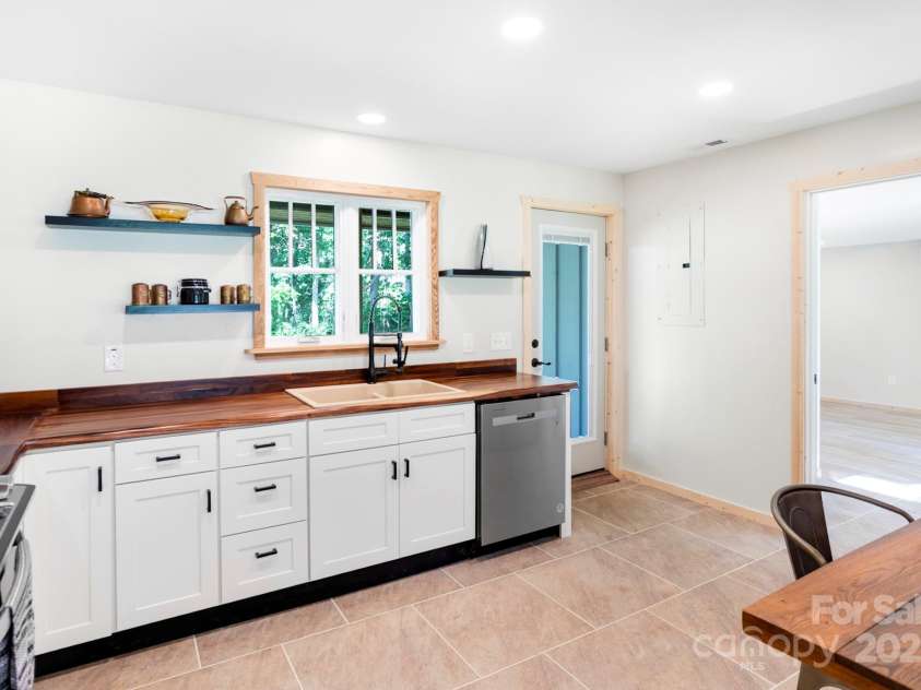 1808 Allens Creek Road, Waynesville, NC 28786.  MLS# CAR4300767, YatesRealty ID 4672. 