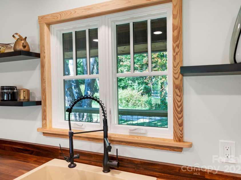 1808 Allens Creek Road, Waynesville, NC 28786.  MLS# CAR4300767, YatesRealty ID 4672. 