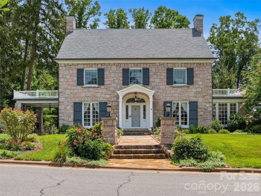 14 Griffing Boulevard, Asheville, NC 28804.  MLS# CAR4413603, YatesRealty ID 46721. 14 Griffing Blvd.