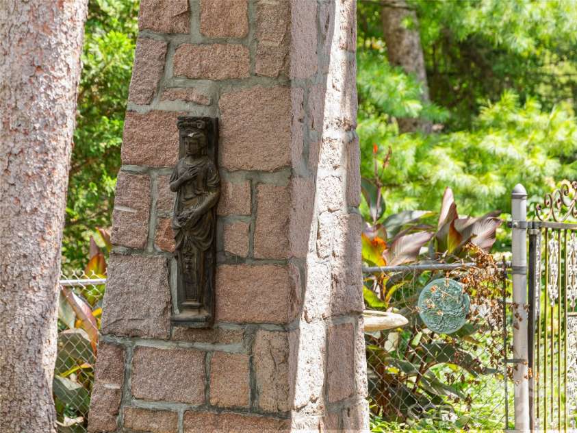 14 Griffing Boulevard, Asheville, NC 28804.  MLS# CAR4413603, YatesRealty ID 46721. Details to be soaked up!