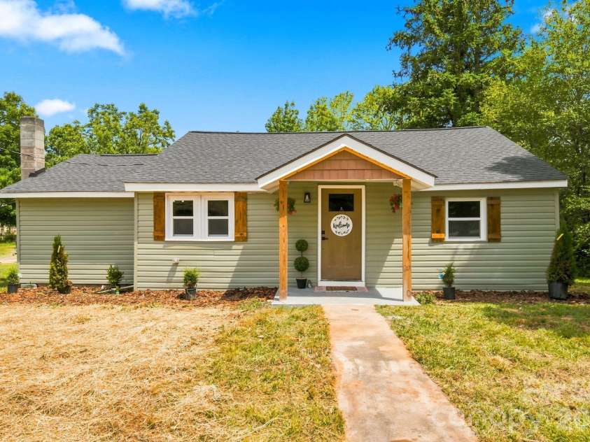 1325 King Road, Salisbury, NC 28146.  MLS# CAR4417819, YatesRealty ID 46722. 
