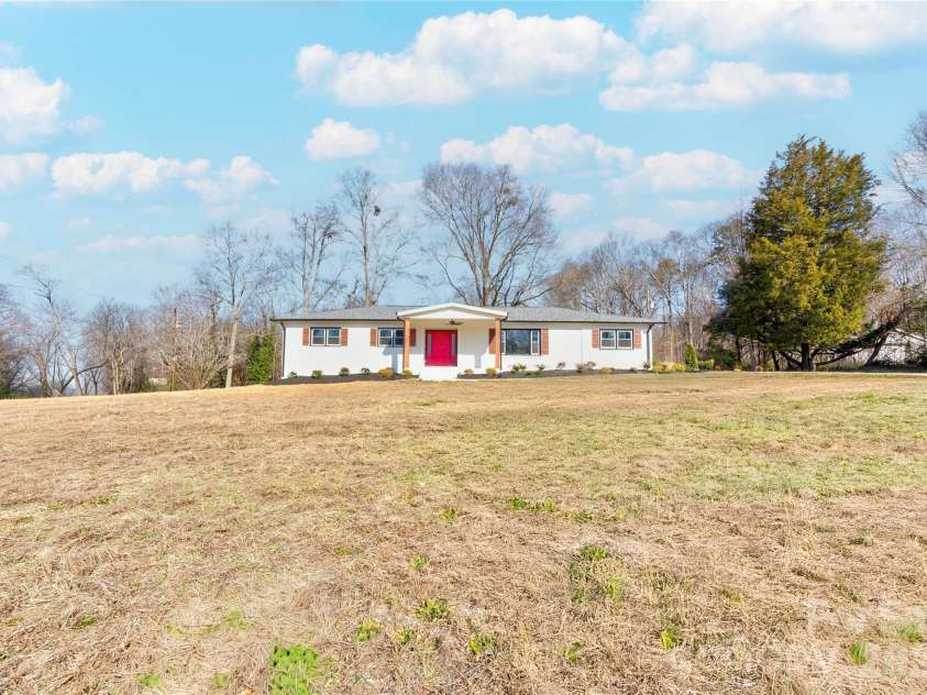 226 Hardin Circle, Grover, NC 28073.  MLS# CAR4418091, YatesRealty ID 46725. 