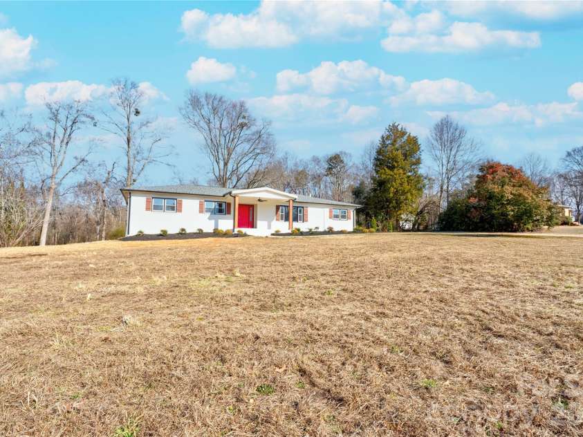 226 Hardin Circle, Grover, NC 28073.  MLS# CAR4418091, YatesRealty ID 46725. 