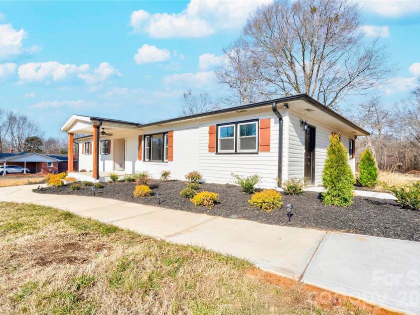 226 Hardin Circle, Grover, NC 28073.  MLS# CAR4418091, YatesRealty ID 46725. 