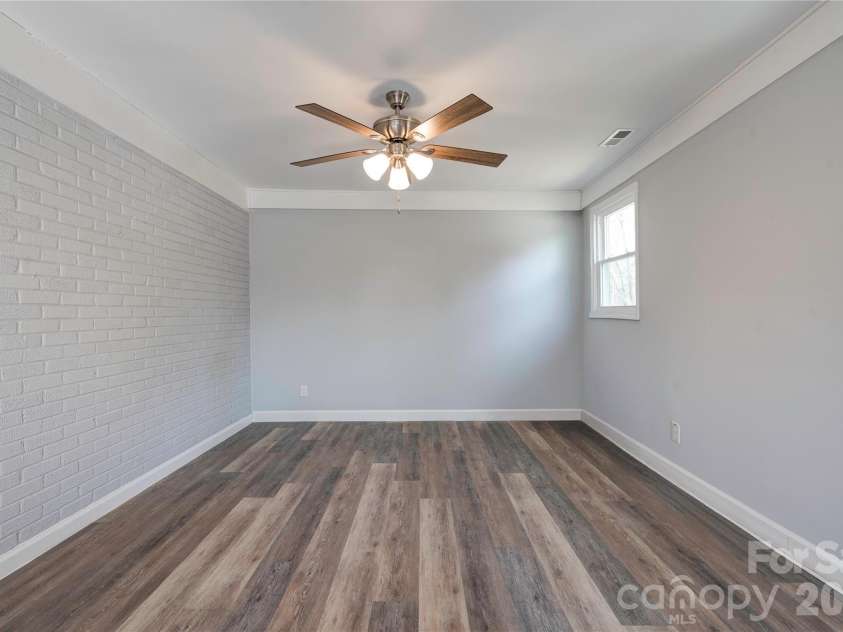 226 Hardin Circle, Grover, NC 28073.  MLS# CAR4418091, YatesRealty ID 46725. 