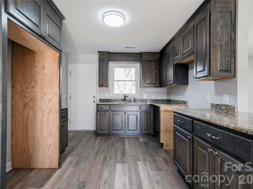 226 Hardin Circle, Grover, NC 28073.  MLS# CAR4418091, YatesRealty ID 46725. 