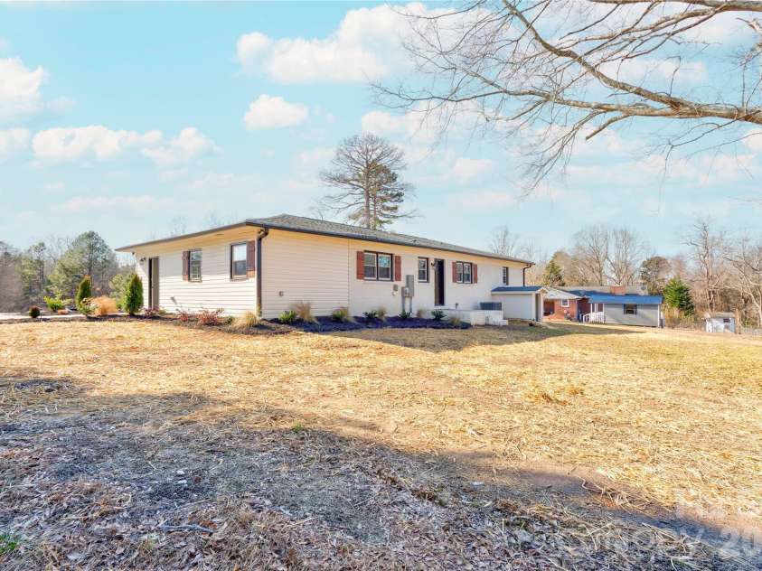 226 Hardin Circle, Grover, NC 28073.  MLS# CAR4418091, YatesRealty ID 46725. 