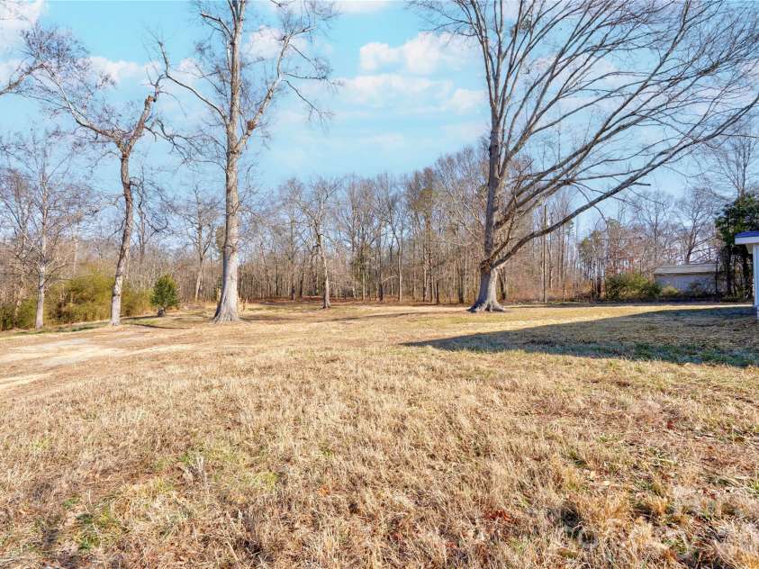 226 Hardin Circle, Grover, NC 28073.  MLS# CAR4418091, YatesRealty ID 46725. 