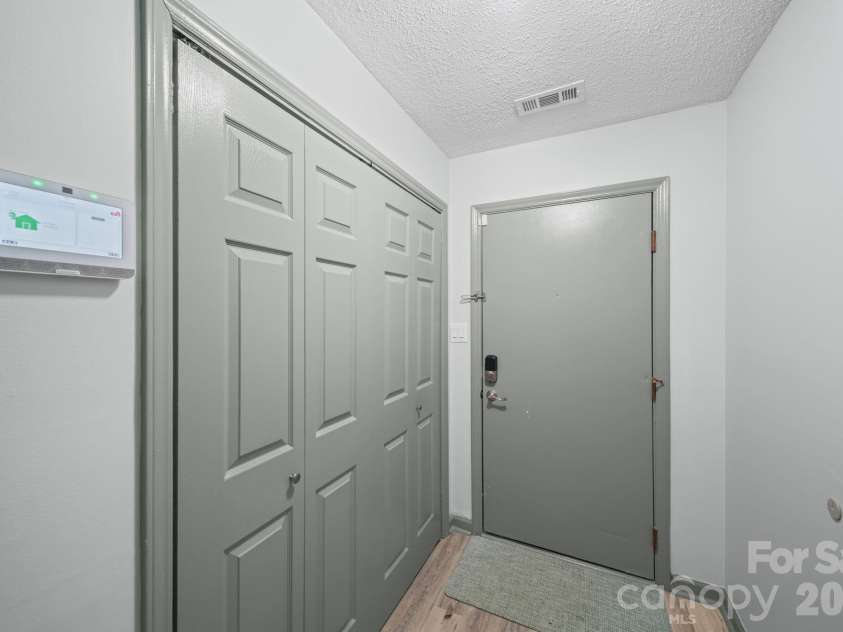 503 Gooseneck Drive, Cary, NC 27513.  MLS# CAR4418013, YatesRealty ID 46726. 