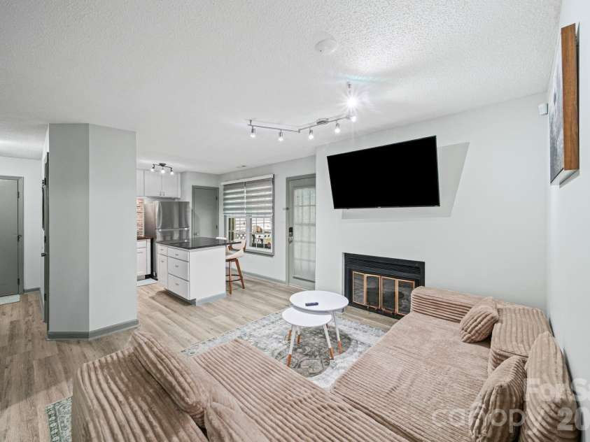 503 Gooseneck Drive, Cary, NC 27513.  MLS# CAR4418013, YatesRealty ID 46726. 
