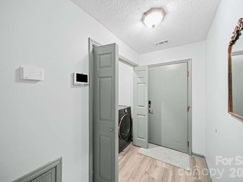 503 Gooseneck Drive, Cary, NC 27513.  MLS# CAR4418013, YatesRealty ID 46726. 