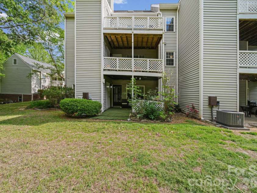 503 Gooseneck Drive, Cary, NC 27513.  MLS# CAR4418013, YatesRealty ID 46726. 