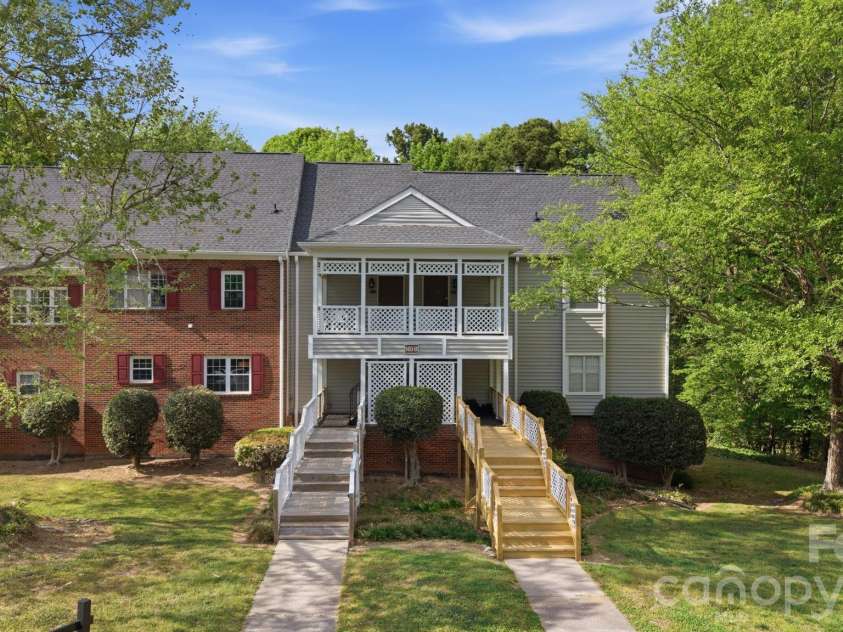 503 Gooseneck Drive, Cary, NC 27513.  MLS# CAR4418013, YatesRealty ID 46726. 