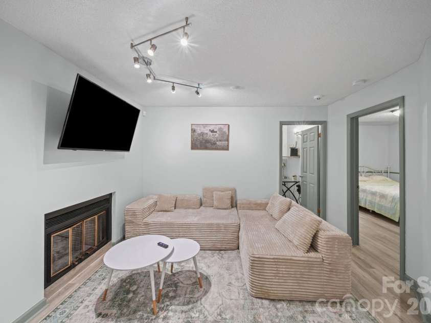 503 Gooseneck Drive, Cary, NC 27513.  MLS# CAR4418013, YatesRealty ID 46726. Living Room