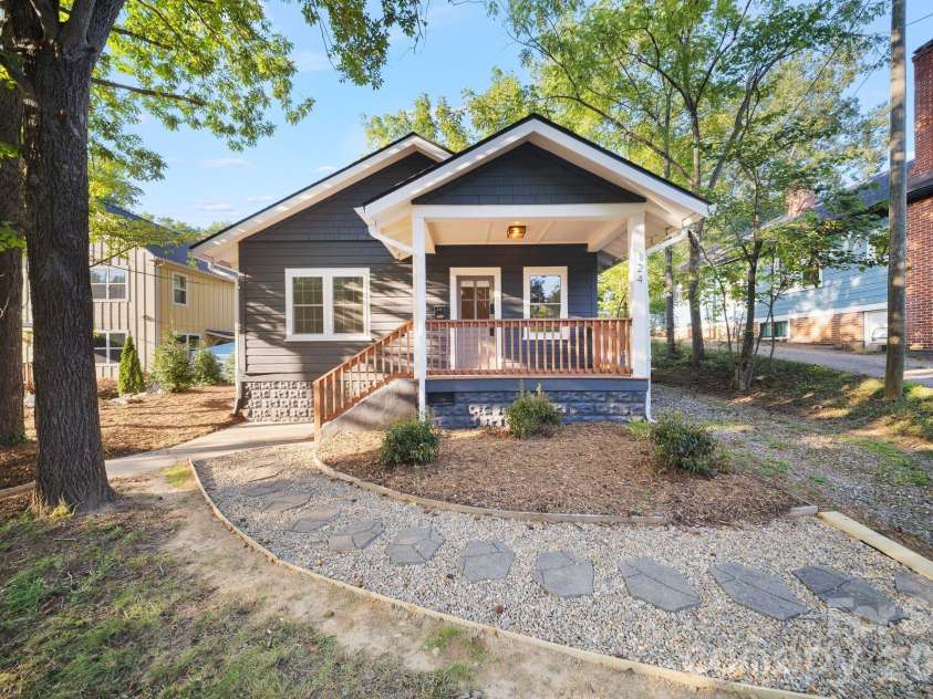 124 State Street, Asheville, NC 28806.  MLS# CAR4418133, YatesRealty ID 46728. 
