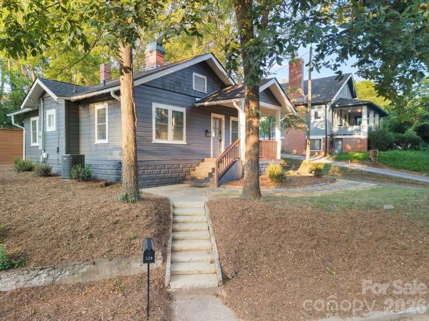 124 State Street, Asheville, NC 28806.  MLS# CAR4418133, YatesRealty ID 46728. 