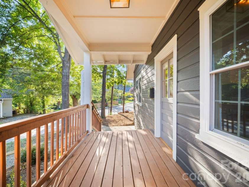 124 State Street, Asheville, NC 28806.  MLS# CAR4418133, YatesRealty ID 46728. 