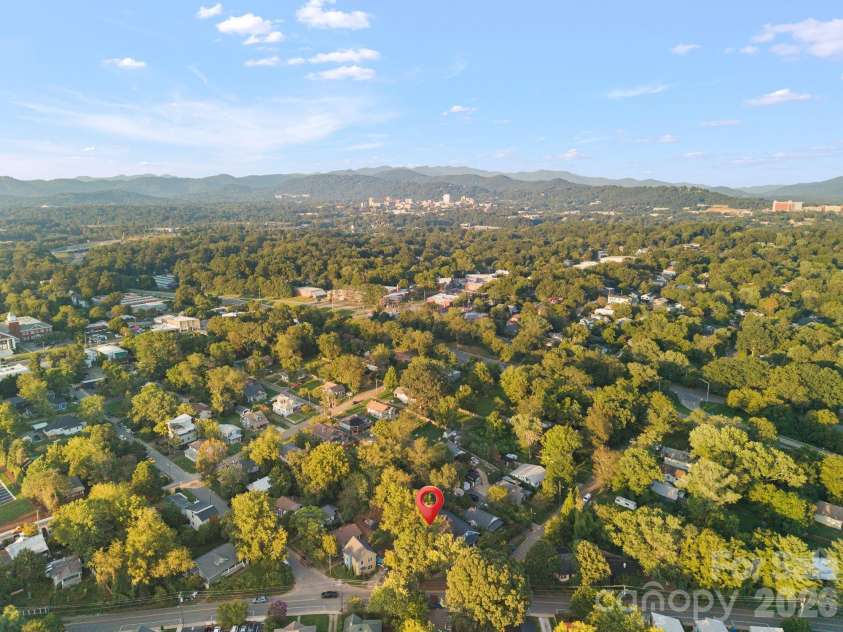 124 State Street, Asheville, NC 28806.  MLS# CAR4418133, YatesRealty ID 46728. 