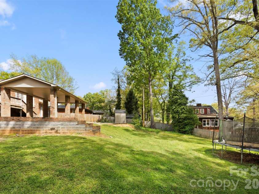 828 6th Street, Albemarle, NC 28001.  MLS# CAR4367495, YatesRealty ID 46729. 