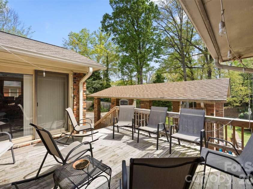 828 6th Street, Albemarle, NC 28001.  MLS# CAR4367495, YatesRealty ID 46729. 