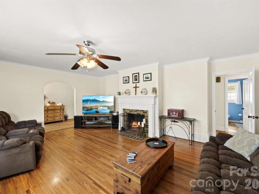 828 6th Street, Albemarle, NC 28001.  MLS# CAR4367495, YatesRealty ID 46729. 