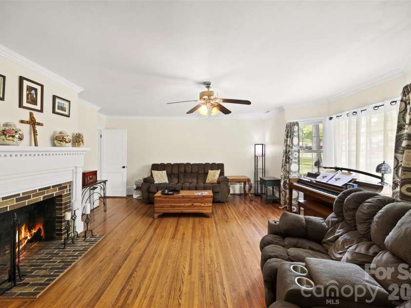 828 6th Street, Albemarle, NC 28001.  MLS# CAR4367495, YatesRealty ID 46729. 