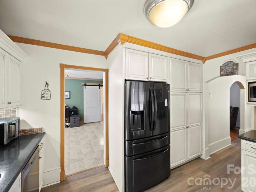 828 6th Street, Albemarle, NC 28001.  MLS# CAR4367495, YatesRealty ID 46729. 