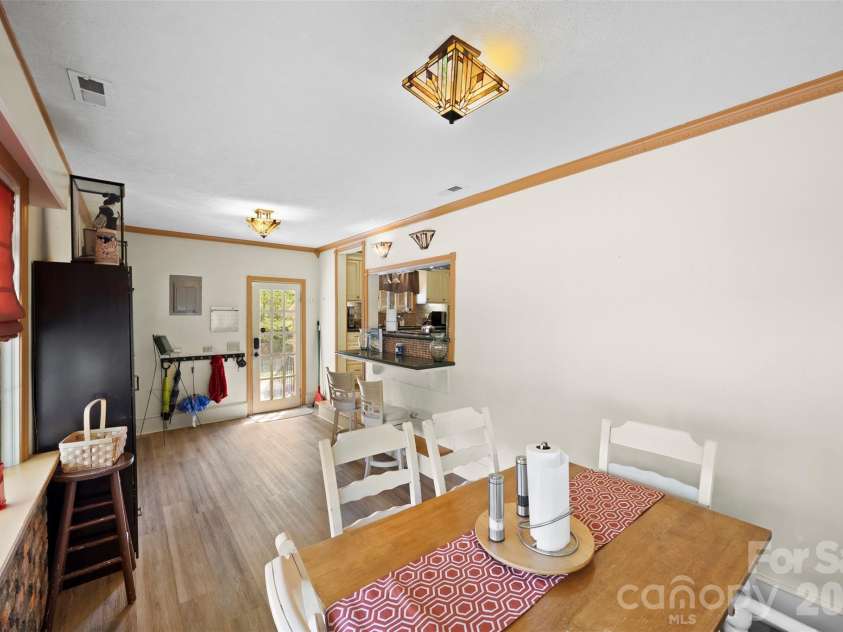 828 6th Street, Albemarle, NC 28001.  MLS# CAR4367495, YatesRealty ID 46729. 