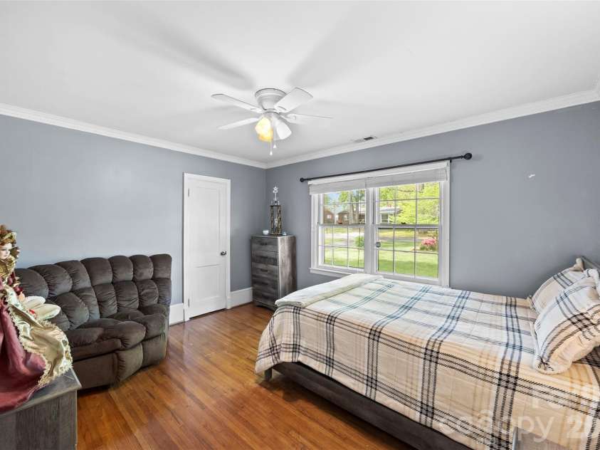828 6th Street, Albemarle, NC 28001.  MLS# CAR4367495, YatesRealty ID 46729. 