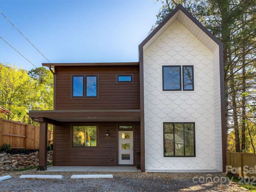 119 Bear Creek Road, Asheville, NC 28806.  MLS# CAR4315446, YatesRealty ID 4673. 