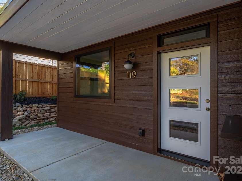 119 Bear Creek Road, Asheville, NC 28806.  MLS# CAR4315446, YatesRealty ID 4673. 