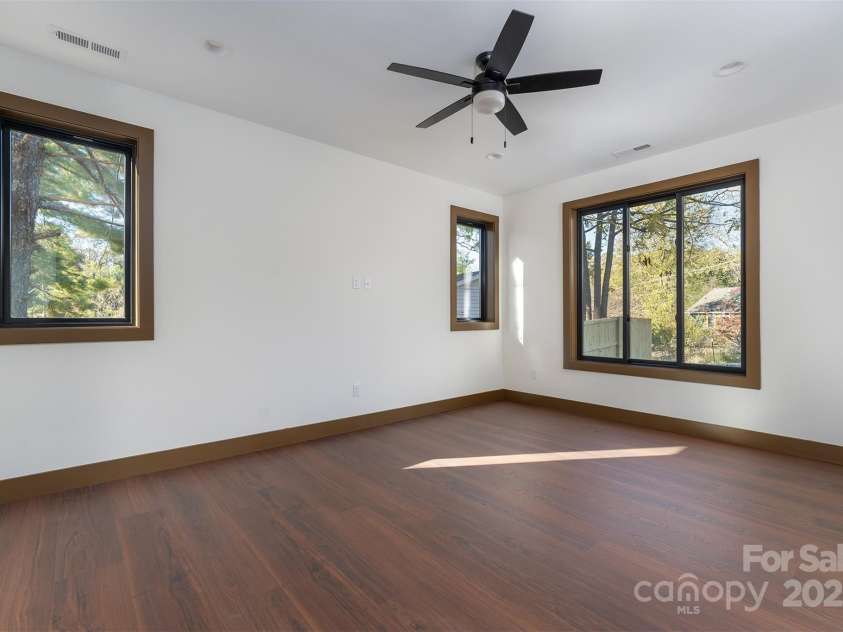 119 Bear Creek Road, Asheville, NC 28806.  MLS# CAR4315446, YatesRealty ID 4673. 