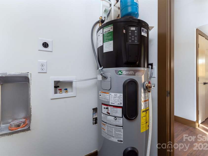 119 Bear Creek Road, Asheville, NC 28806.  MLS# CAR4315446, YatesRealty ID 4673. 