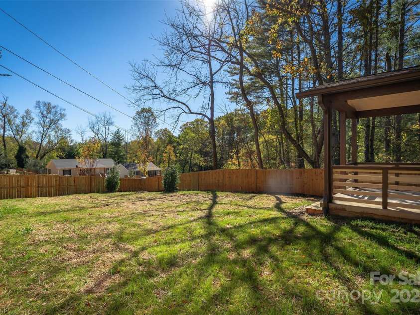 119 Bear Creek Road, Asheville, NC 28806.  MLS# CAR4315446, YatesRealty ID 4673. 