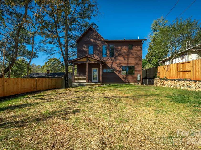 119 Bear Creek Road, Asheville, NC 28806.  MLS# CAR4315446, YatesRealty ID 4673. 