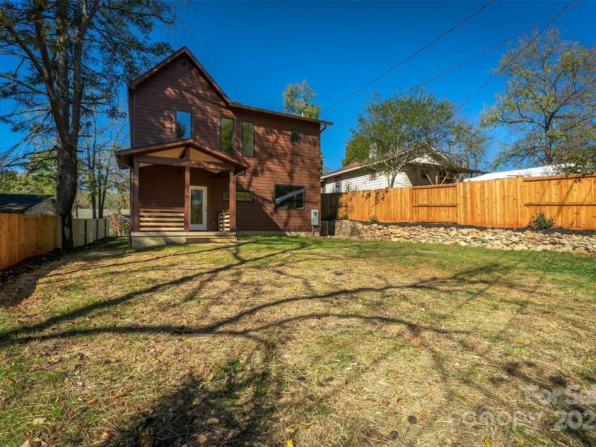 119 Bear Creek Road, Asheville, NC 28806.  MLS# CAR4315446, YatesRealty ID 4673. 