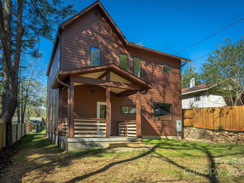 119 Bear Creek Road, Asheville, NC 28806.  MLS# CAR4315446, YatesRealty ID 4673. 