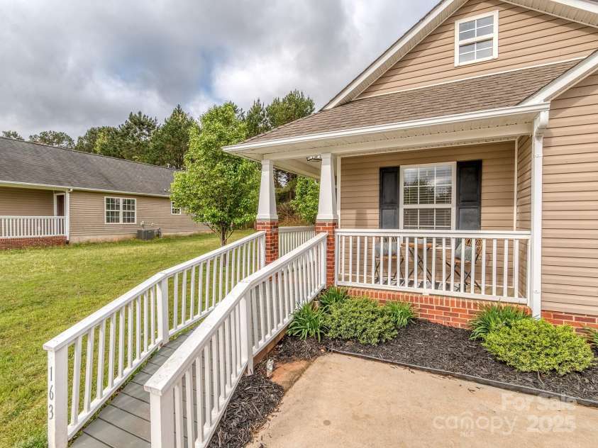 163 Brookshire Drive, Fort Mill, SC 29715.  MLS# CAR4234398, YatesRealty ID 4673. 163 Brookshire Dr.