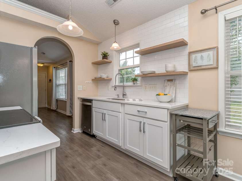 163 Brookshire Drive, Fort Mill, SC 29715.  MLS# CAR4234398, YatesRealty ID 4673. New Kitchen