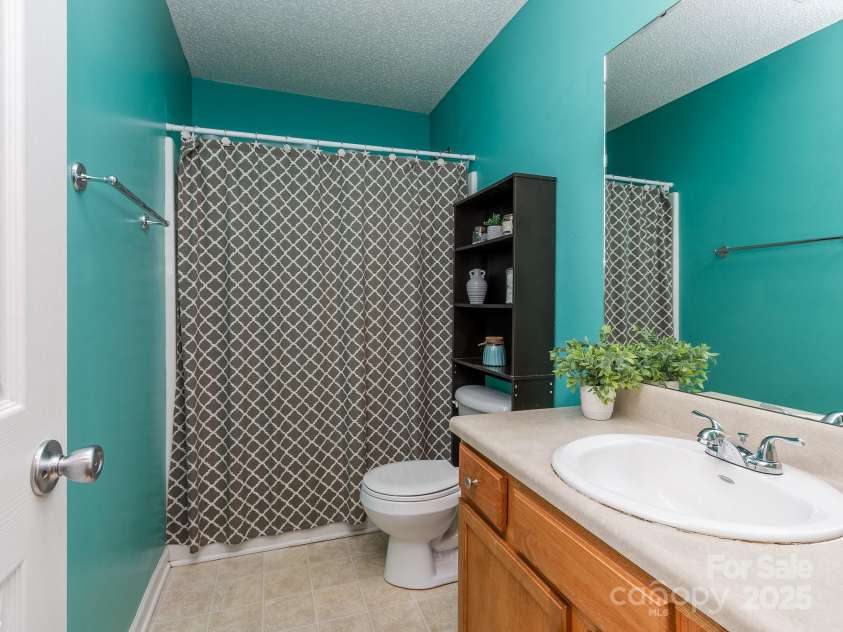 163 Brookshire Drive, Fort Mill, SC 29715.  MLS# CAR4234398, YatesRealty ID 4673. Primary Bath
