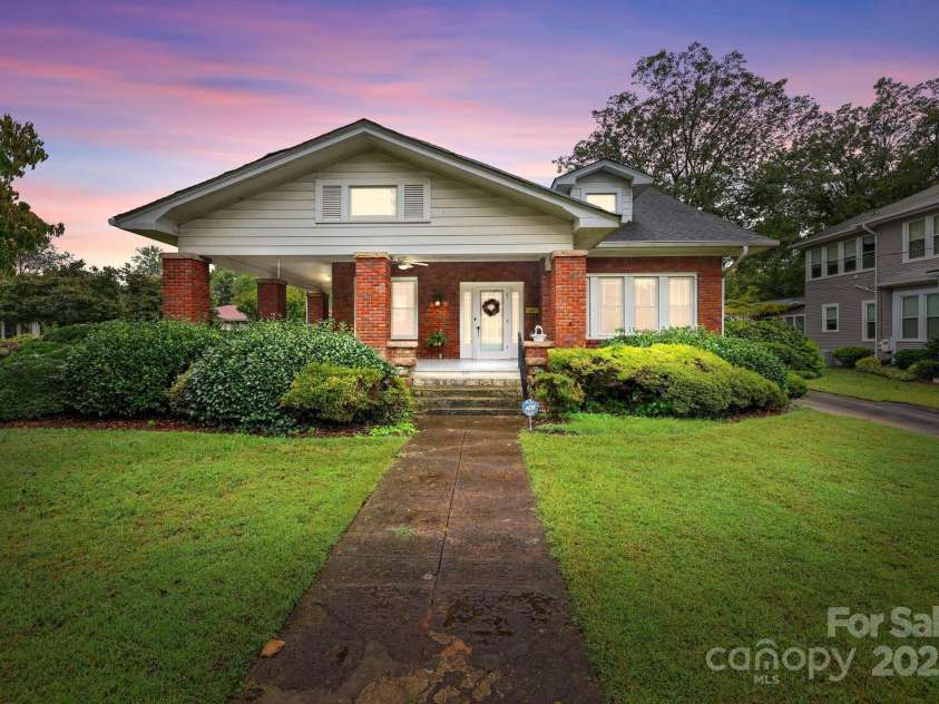 207 Maupin Avenue, Salisbury, NC 28144.  MLS# CAR4310470, YatesRealty ID 4673. 