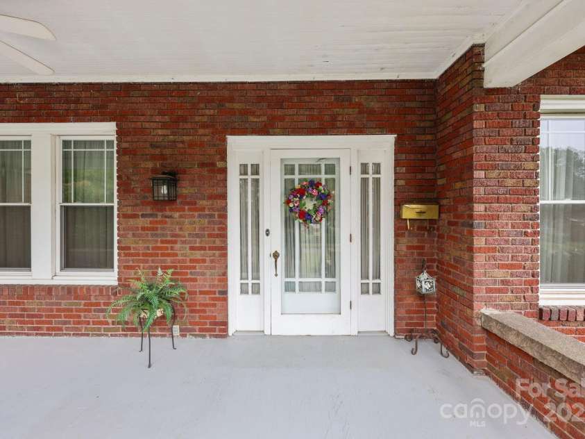 207 Maupin Avenue, Salisbury, NC 28144.  MLS# CAR4310470, YatesRealty ID 4673. 