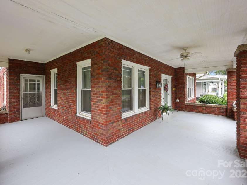 207 Maupin Avenue, Salisbury, NC 28144.  MLS# CAR4310470, YatesRealty ID 4673. 