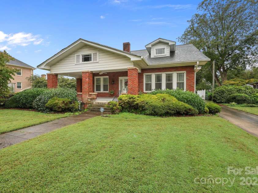 207 Maupin Avenue, Salisbury, NC 28144.  MLS# CAR4310470, YatesRealty ID 4673. 