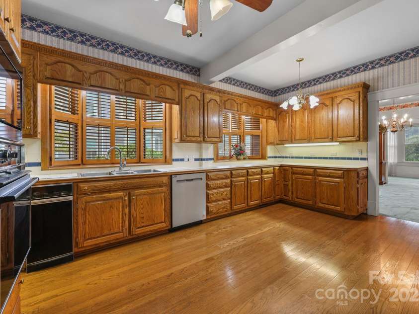 207 Maupin Avenue, Salisbury, NC 28144.  MLS# CAR4310470, YatesRealty ID 4673. 